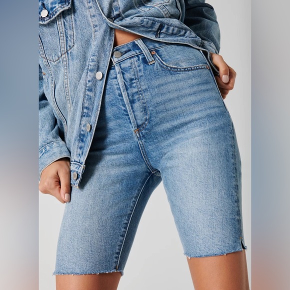 Denim Forum Bermuda short - Picture 2 of 6